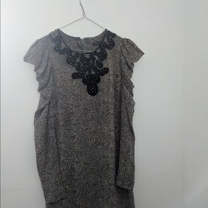 Gorgeous cocktail or special occasion drees.